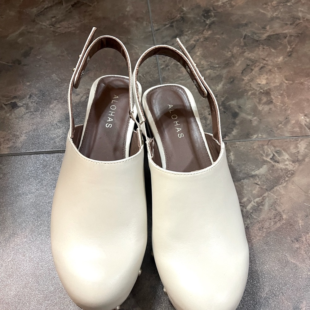 New designer Woman’s clogs